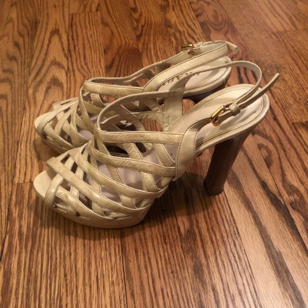 Prada Heals Leather tan size 37.5